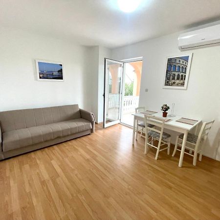Villa Julie Ядраново Екстериор снимка