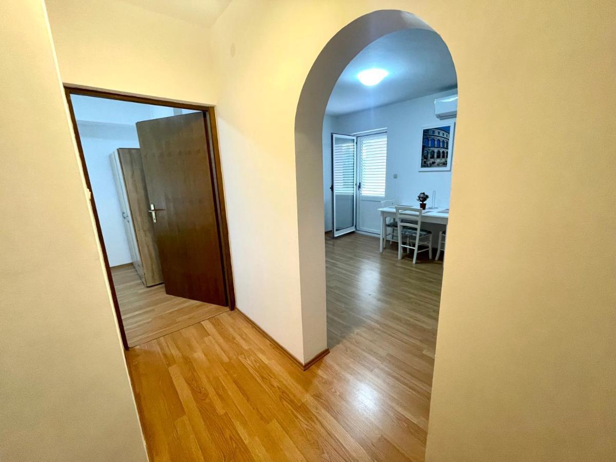 Villa Julie Ядраново Екстериор снимка