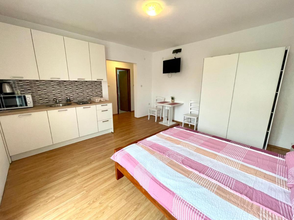 Villa Julie Ядраново Екстериор снимка