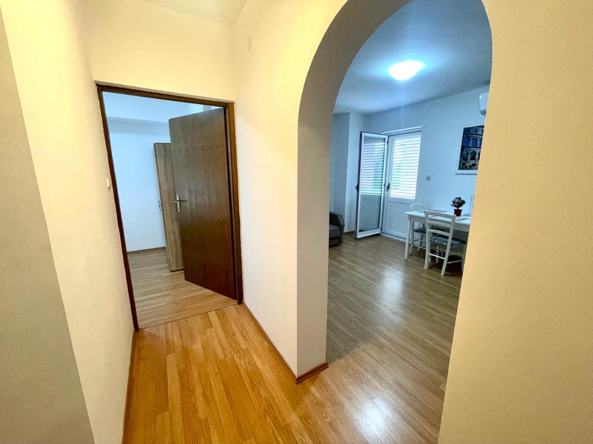 Villa Julie Ядраново Екстериор снимка