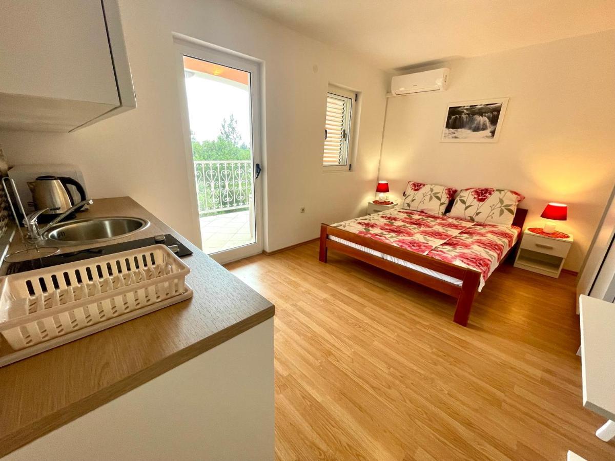 Villa Julie Ядраново Екстериор снимка